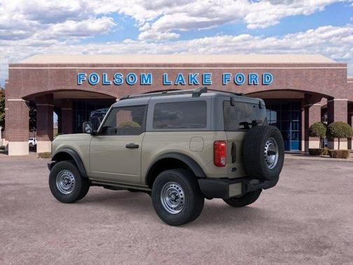 Desert Sand 2026 Ford Bronco Base