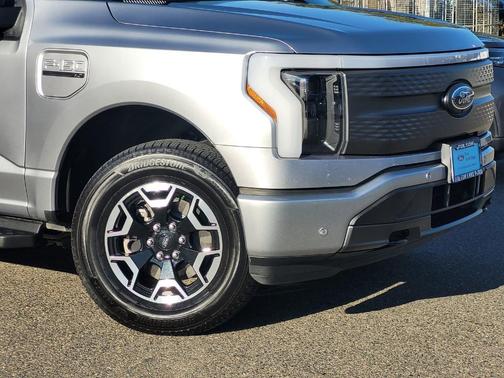 2023 Ford F-150 Lightning XLT