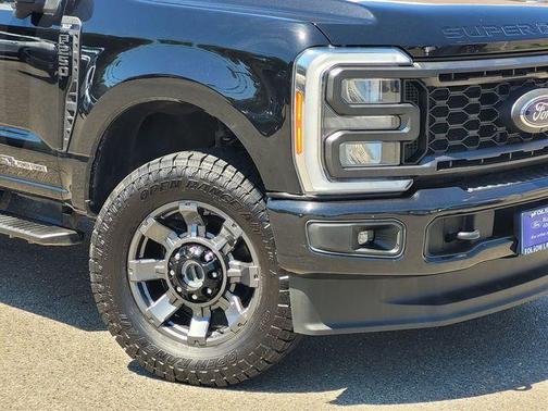 Black Metallic 2023 Ford F-250 XLT
