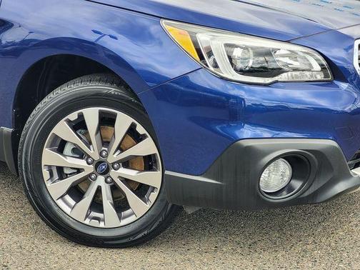 Lapis Blue Pearl 2017 Subaru Outback 3.6R Touring