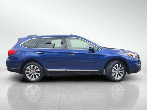 Lapis Blue Pearl 2017 Subaru Outback 3.6R Touring