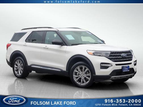 White Metallic 2023 Ford Explorer XLT