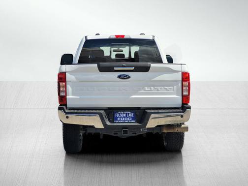Oxford White 2022 Ford F-250 Lariat
