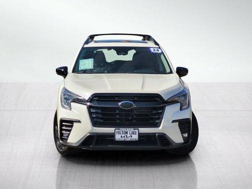 Crystal White Pearl 2024 Subaru Ascent Onyx Edition