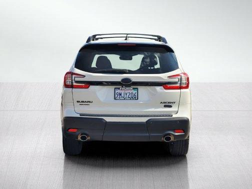 Crystal White Pearl 2024 Subaru Ascent Onyx Edition