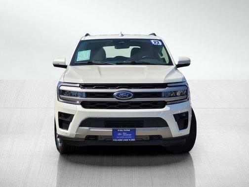 White Metallic 2022 Ford Expedition XLT