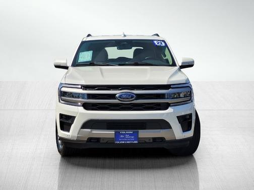 White Metallic 2022 Ford Expedition XLT
