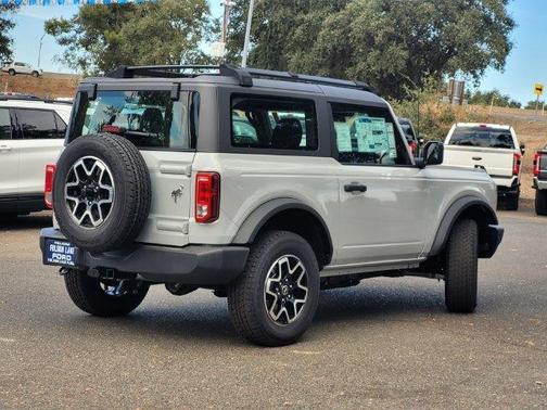 Avalanche 2026 Ford Bronco Base