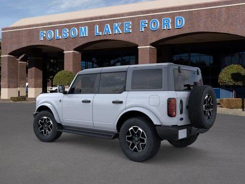 Oxford White 2026 Ford Bronco Outer Banks