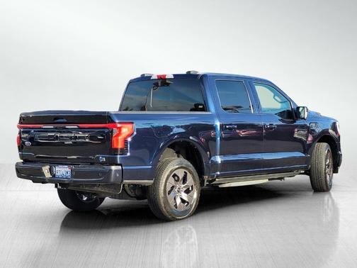 2022 Ford F-150 Lightning LARIAT