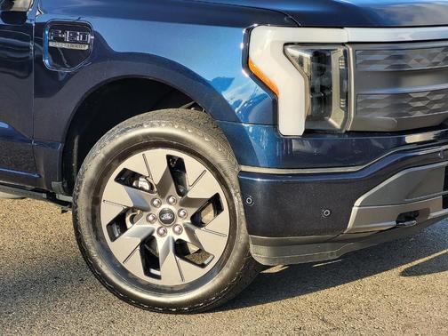 2022 Ford F-150 Lightning LARIAT