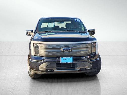 2022 Ford F-150 Lightning LARIAT