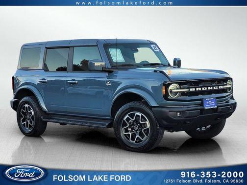 2025 Ford Bronco Outer Banks