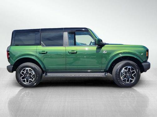 Green Metallic 2025 Ford Bronco Outer Banks
