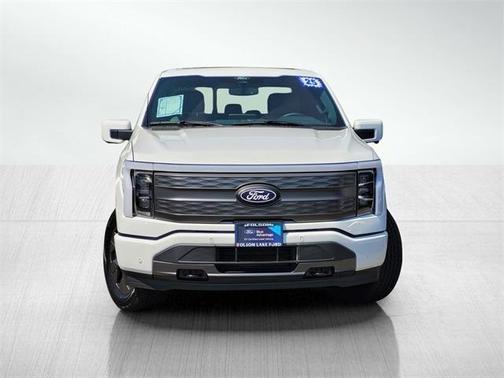2025 Ford F-150 Lightning LARIAT