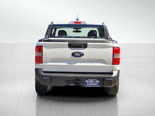 Oxford White 2025 Ford Maverick XLT