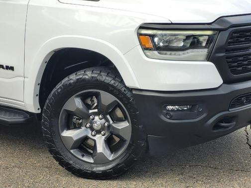 Bright White Clearcoat 2023 RAM 1500 Big Horn