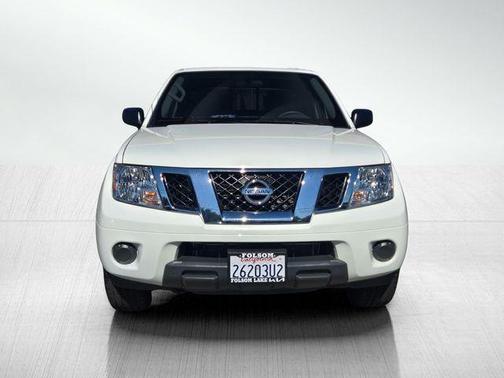 Glacier White 2019 Nissan Frontier SV