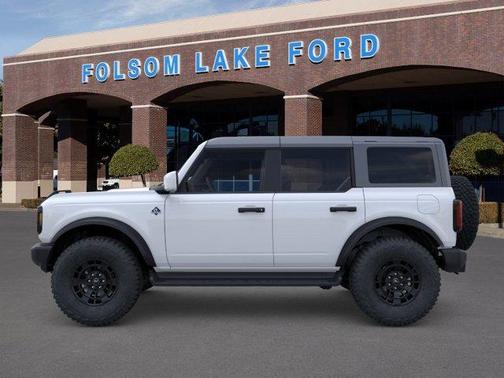 Oxford White 2026 Ford Bronco Outer Banks