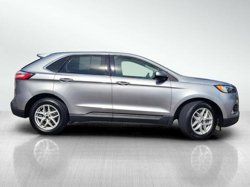 Silver Metallic 2023 Ford Edge SEL