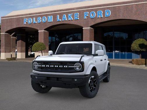 Oxford White 2026 Ford Bronco Outer Banks