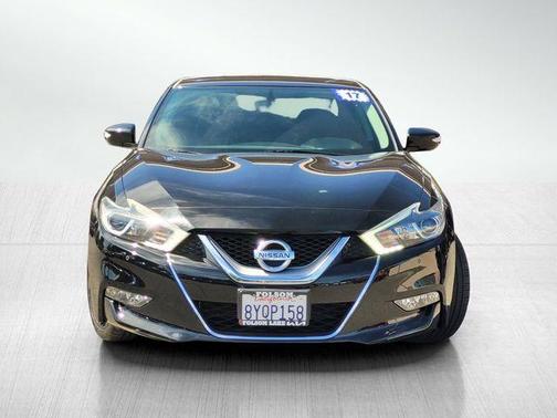 Black 2017 Nissan Maxima 3.5 SR