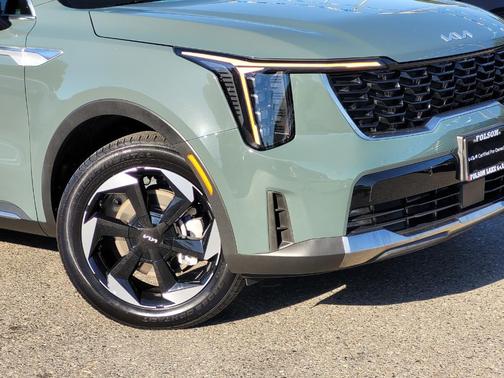 2025 Kia Sorento Hybrid EX