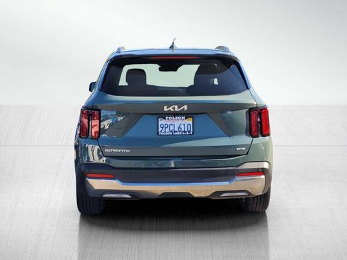 2025 Kia Sorento Hybrid EX