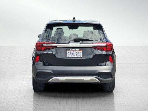 Cherry Black 2022 Kia Seltos LX