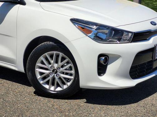 Clear White 2018 Kia Rio EX