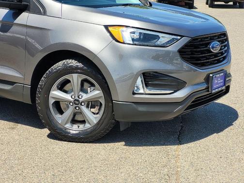Gray Metallic 2023 Ford Edge SEL