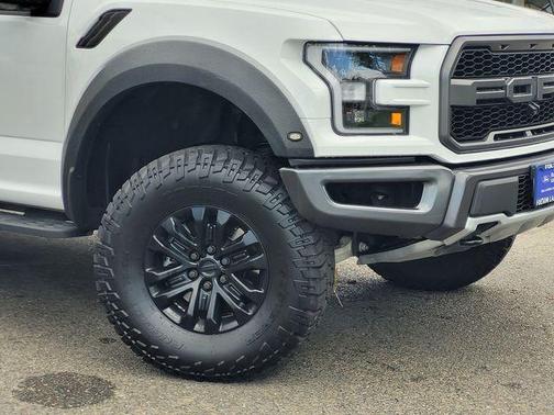 White Metallic 2024 Ford F-350 Limited