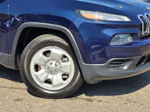 2014 Jeep Cherokee Sport
