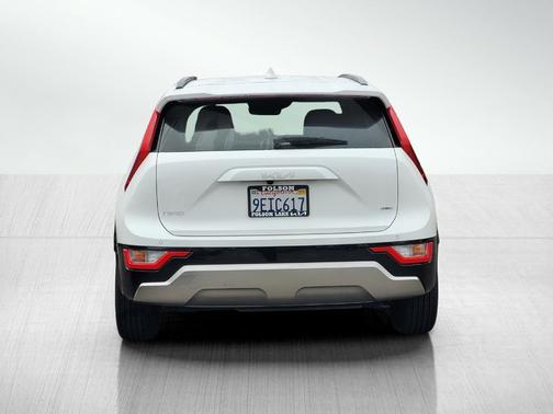 2023 Kia Niro SX