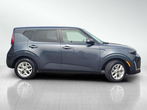 Gray 2025 Kia Soul LX