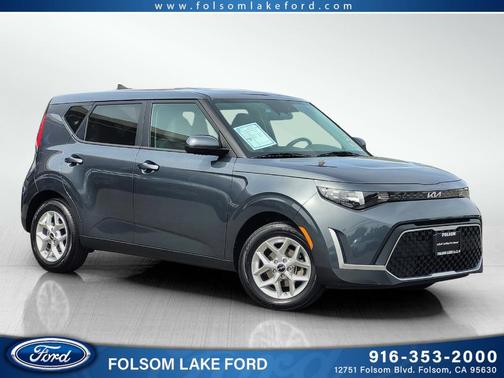 Gray 2025 Kia Soul LX