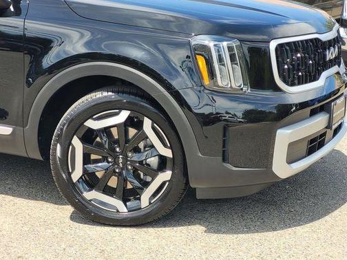 Ebony Black 2025 Kia Telluride EX