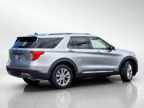 Silver Metallic 2023 Ford Explorer Limited