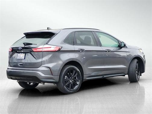 2022 Ford Edge ST Line