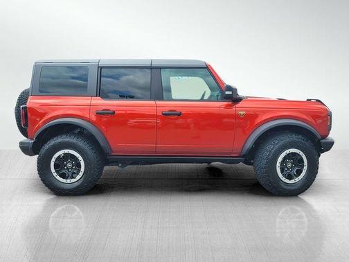 Hot Pepper Red Metallic Tinted Clearcoat 2023 Ford Bronco Badlands