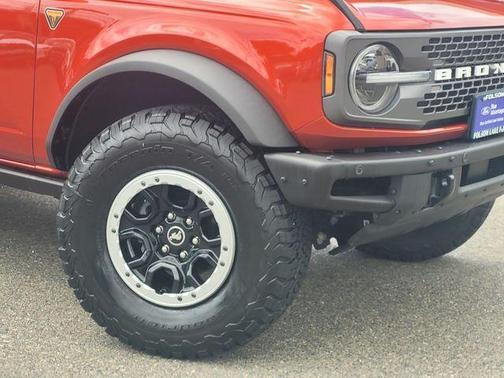 Hot Pepper Red Metallic Tinted Clearcoat 2023 Ford Bronco Badlands