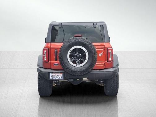 Hot Pepper Red Metallic Tinted Clearcoat 2023 Ford Bronco Badlands