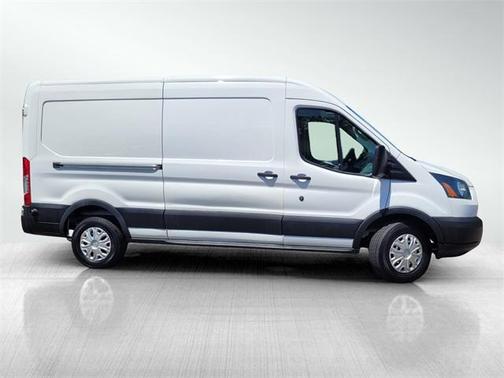 2019 Ford Transit-250 148 WB Medium Roof Cargo
