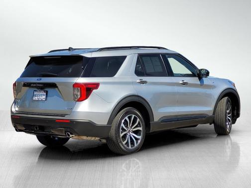 2022 Ford Explorer ST-Line