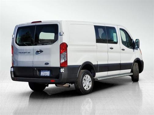 2022 Ford Transit-250 Base