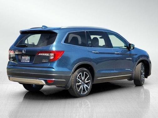 Blue 2019 Honda Pilot Elite