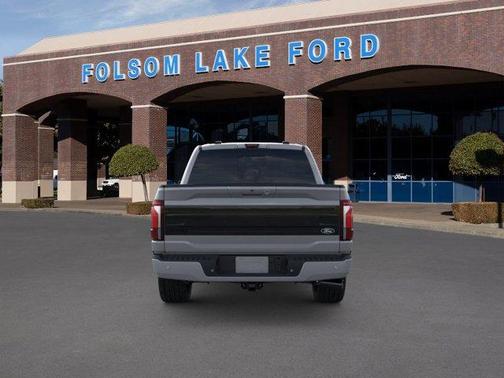 Avalanche 2026 Ford F-150 Platinum