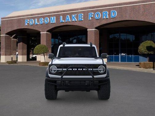 Oxford White 2025 Ford Bronco Badlands