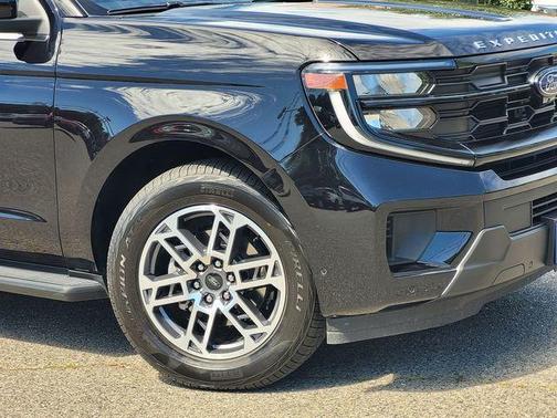 Black Metallic 2025 Ford Expedition Max Active