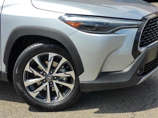 2022 Toyota Corolla Cross XLE